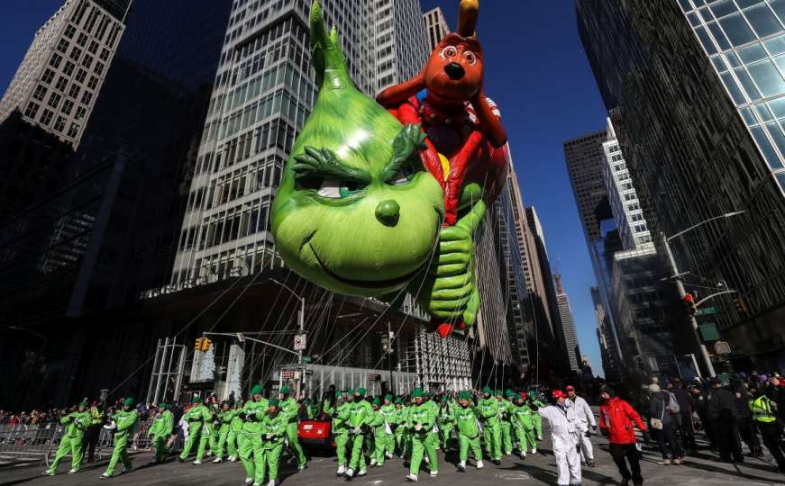 Dan zahvalnosti: U kostimima likova iz crtanih filmova paradirali New Yorkom